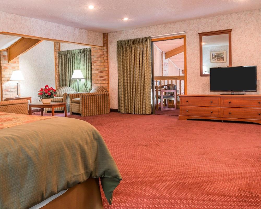 Rodeway Inn Coopersville Esterno foto