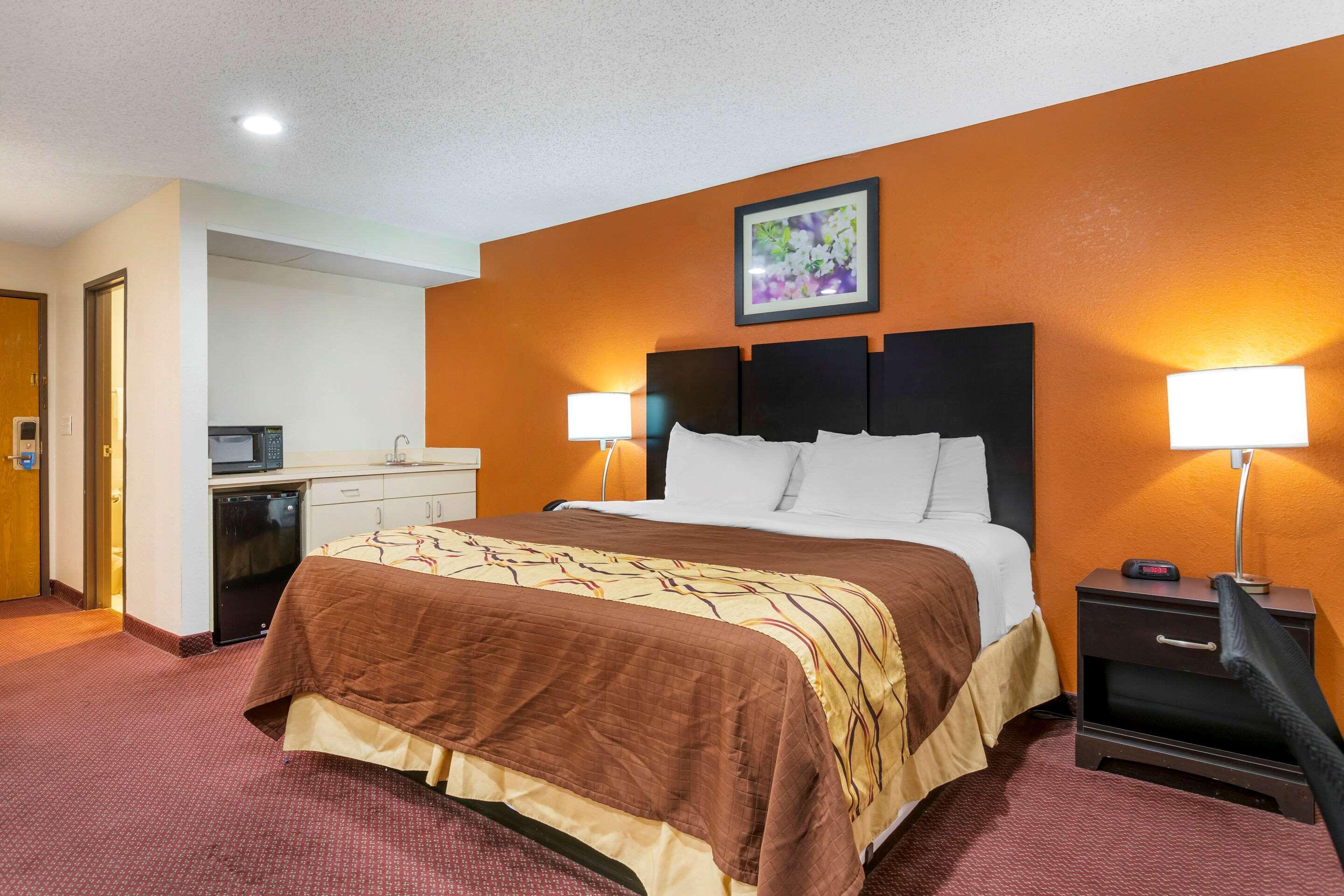 Rodeway Inn Coopersville Esterno foto