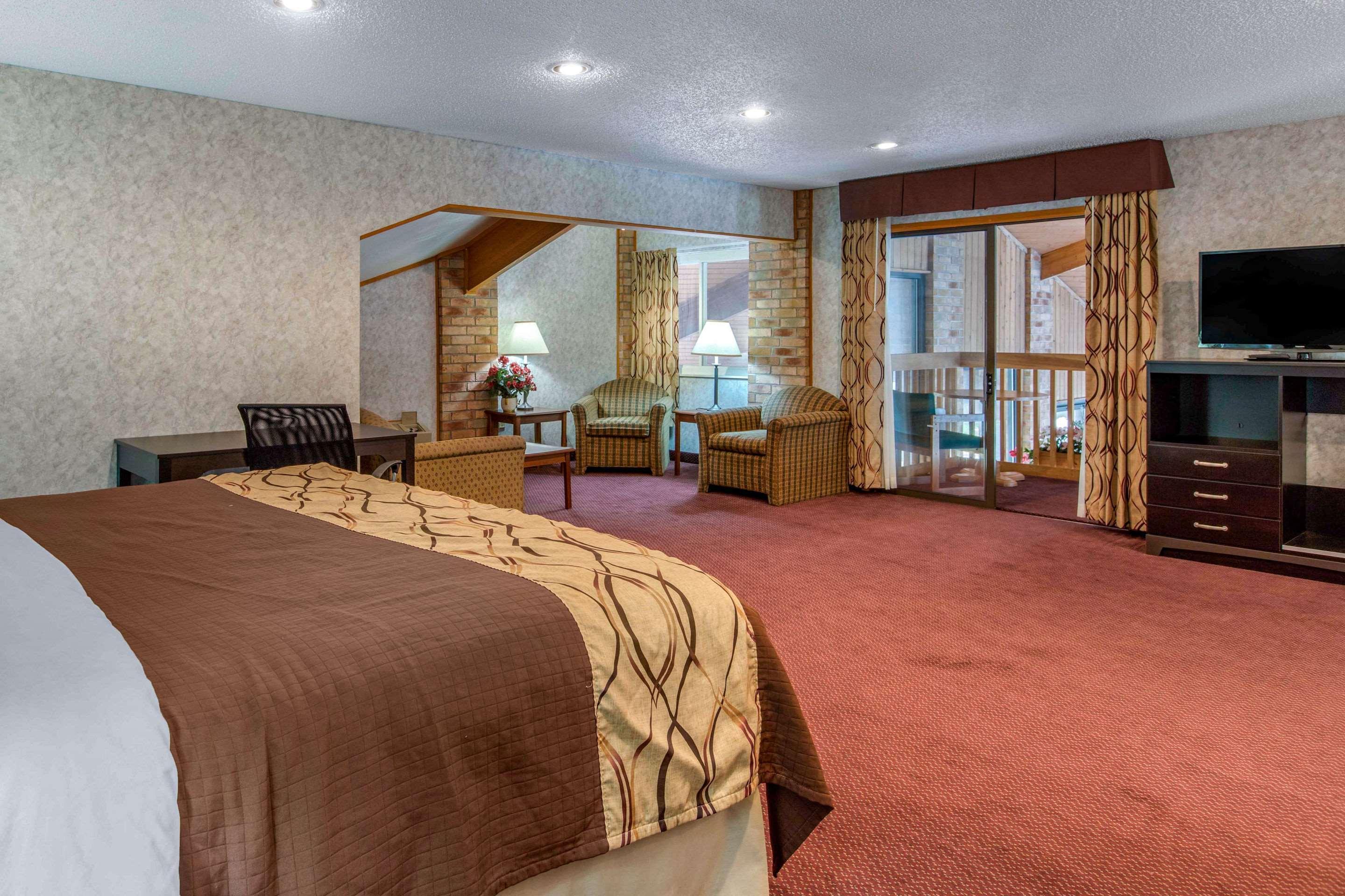 Rodeway Inn Coopersville Esterno foto