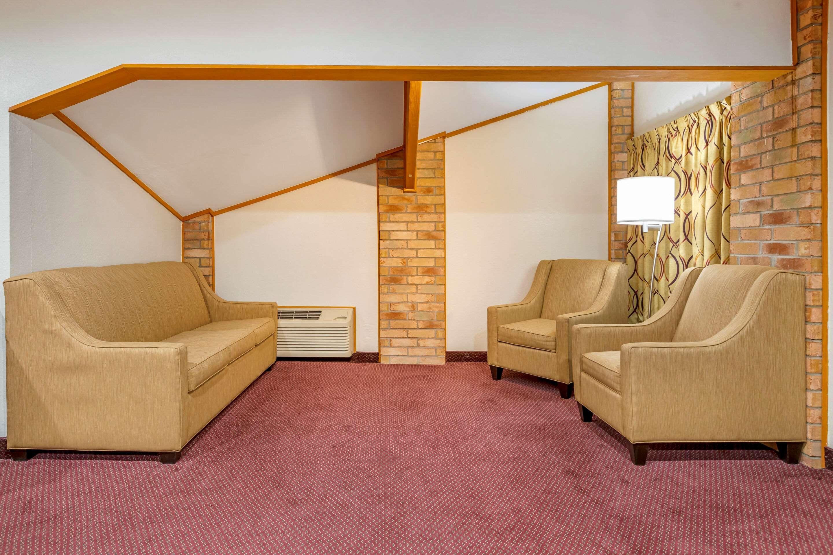 Rodeway Inn Coopersville Esterno foto