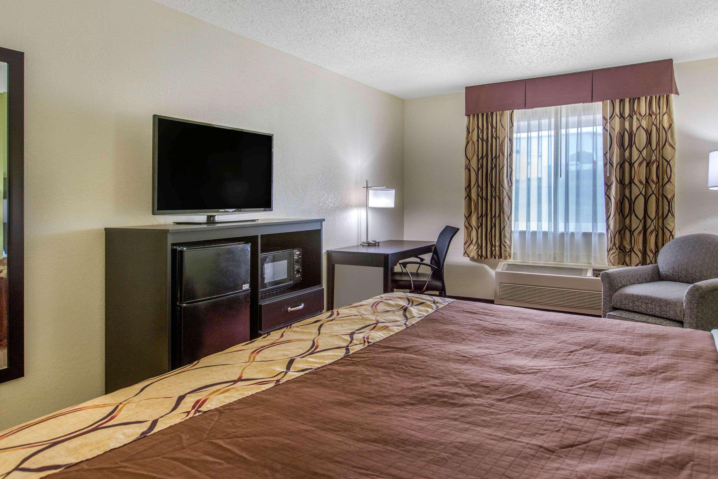 Rodeway Inn Coopersville Esterno foto