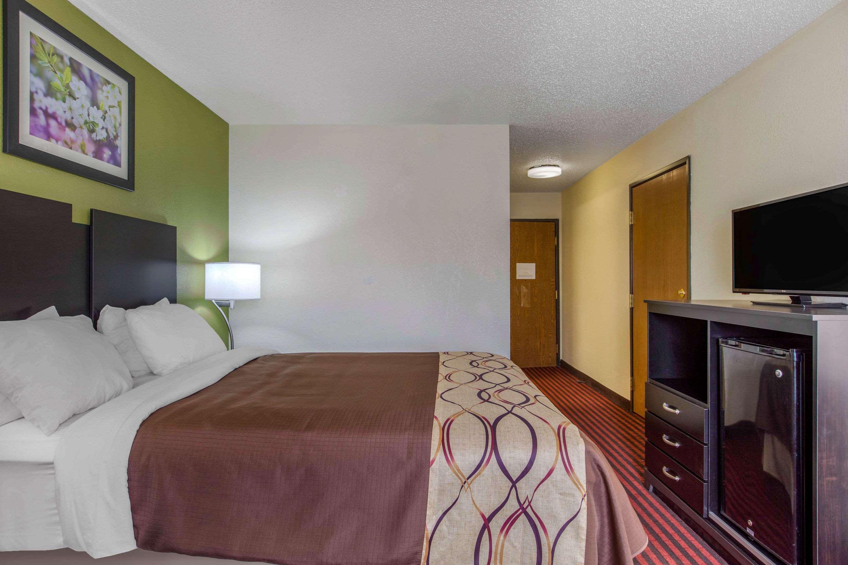 Rodeway Inn Coopersville Esterno foto