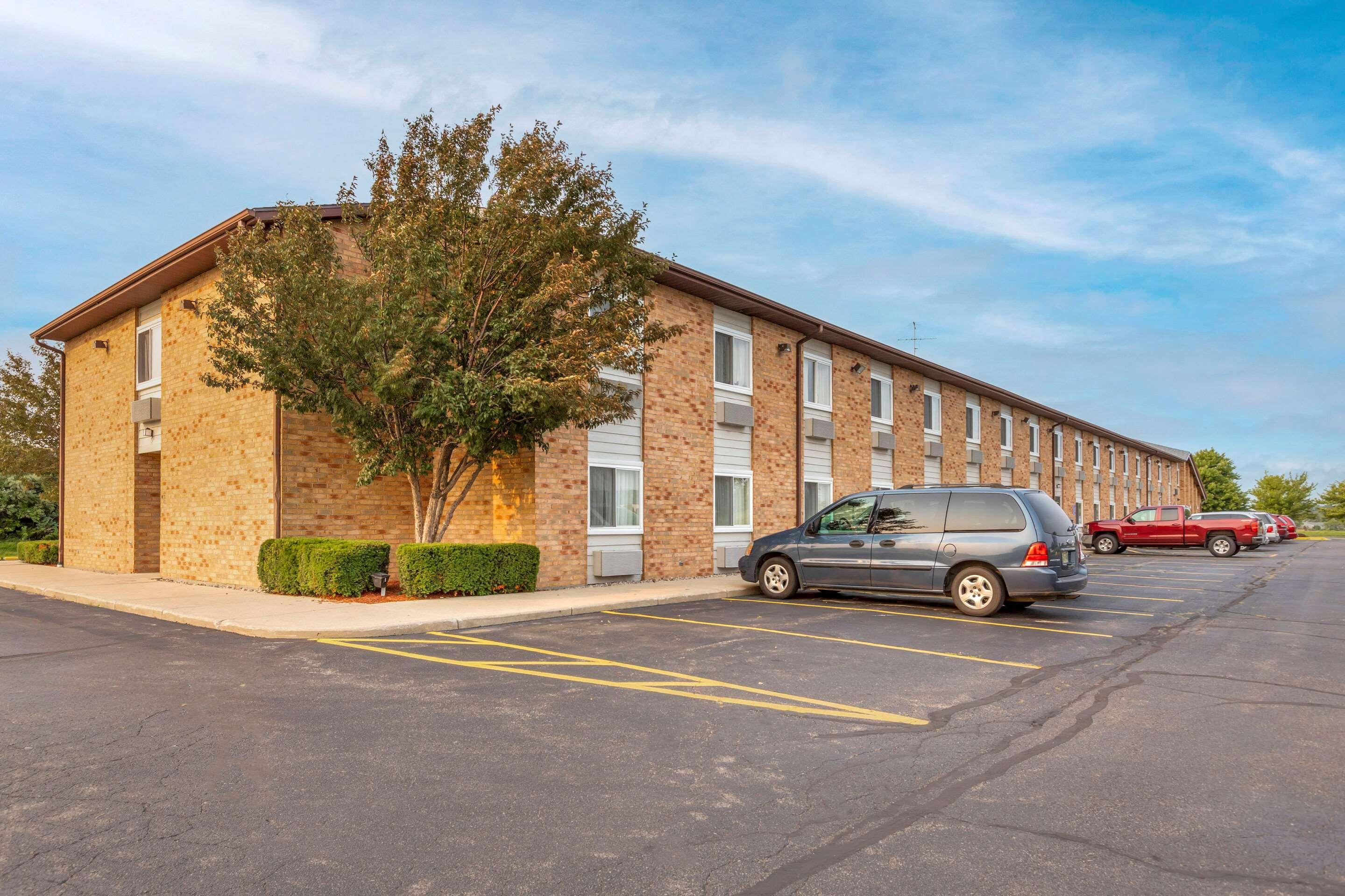 Rodeway Inn Coopersville Esterno foto
