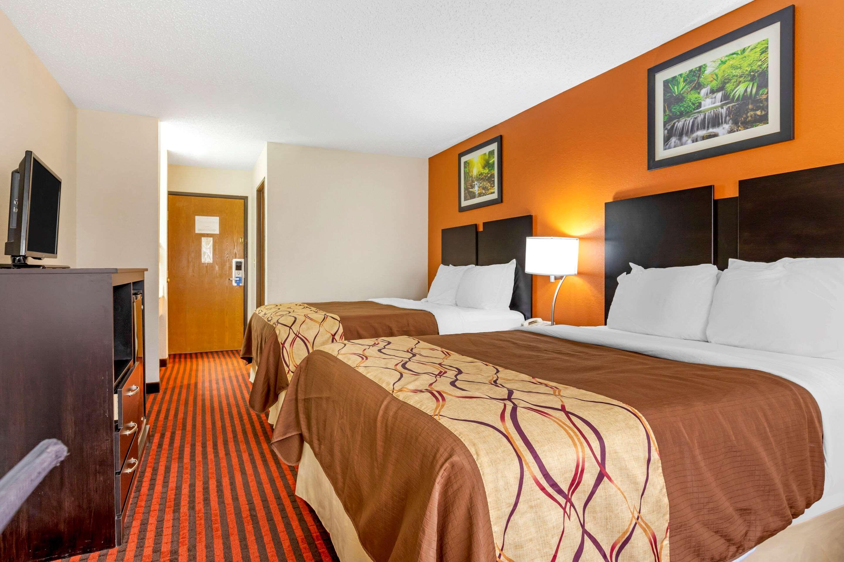 Rodeway Inn Coopersville Esterno foto
