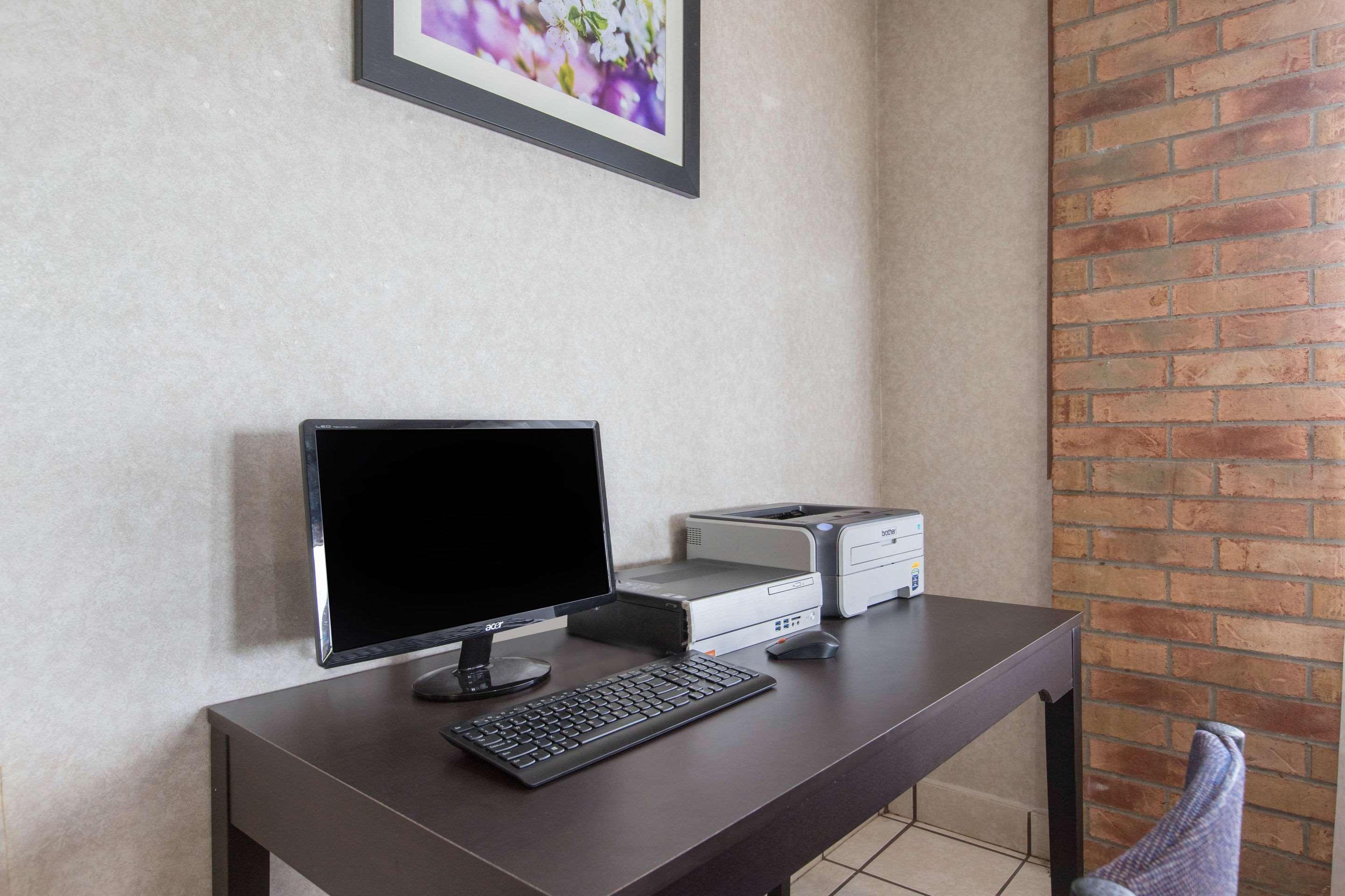 Rodeway Inn Coopersville Esterno foto