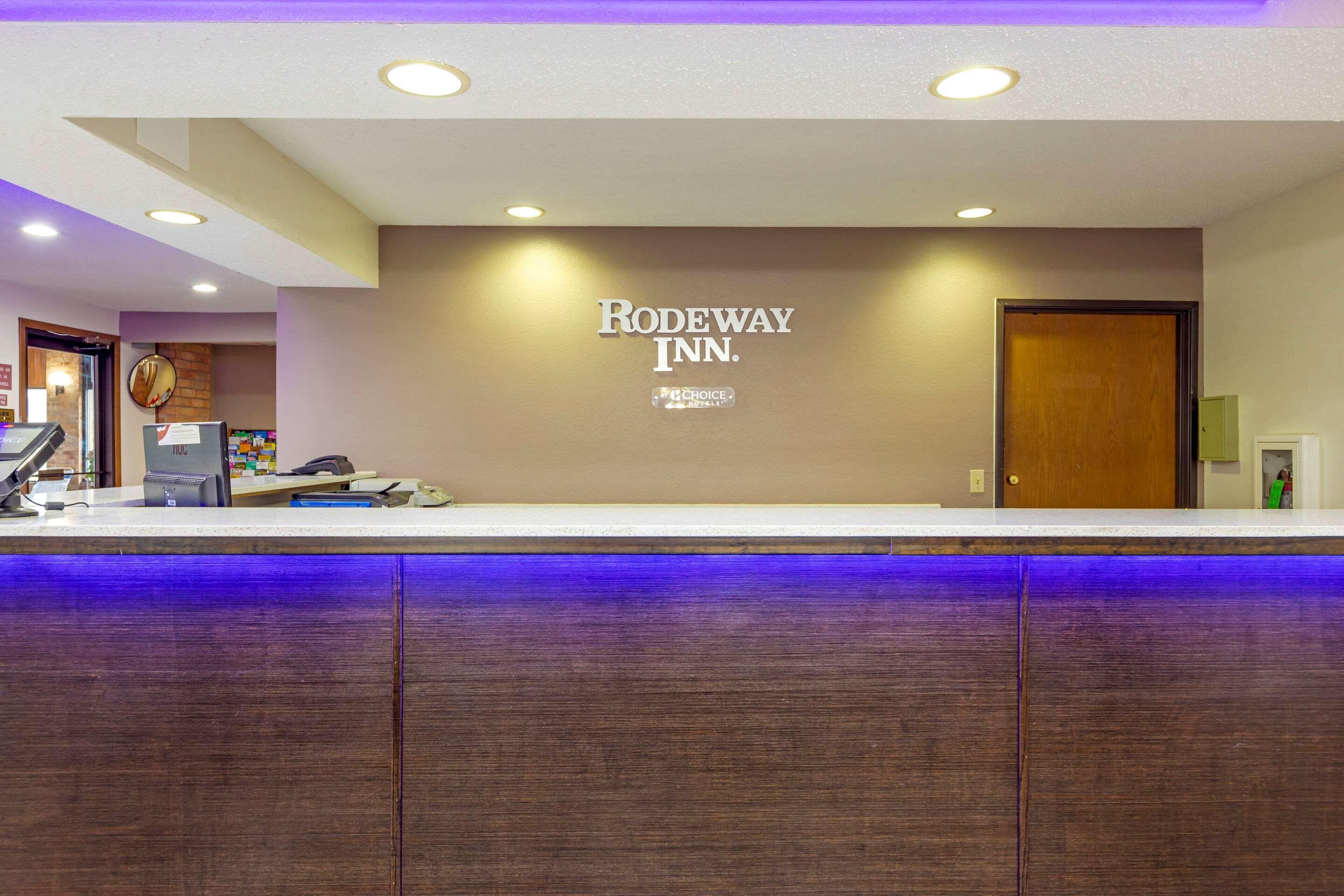 Rodeway Inn Coopersville Esterno foto